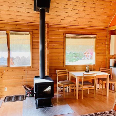 Camels Hump Guest Ranch Lumby Exteriör bild