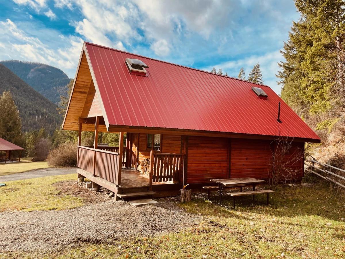 Camels Hump Guest Ranch Lumby Exteriör bild