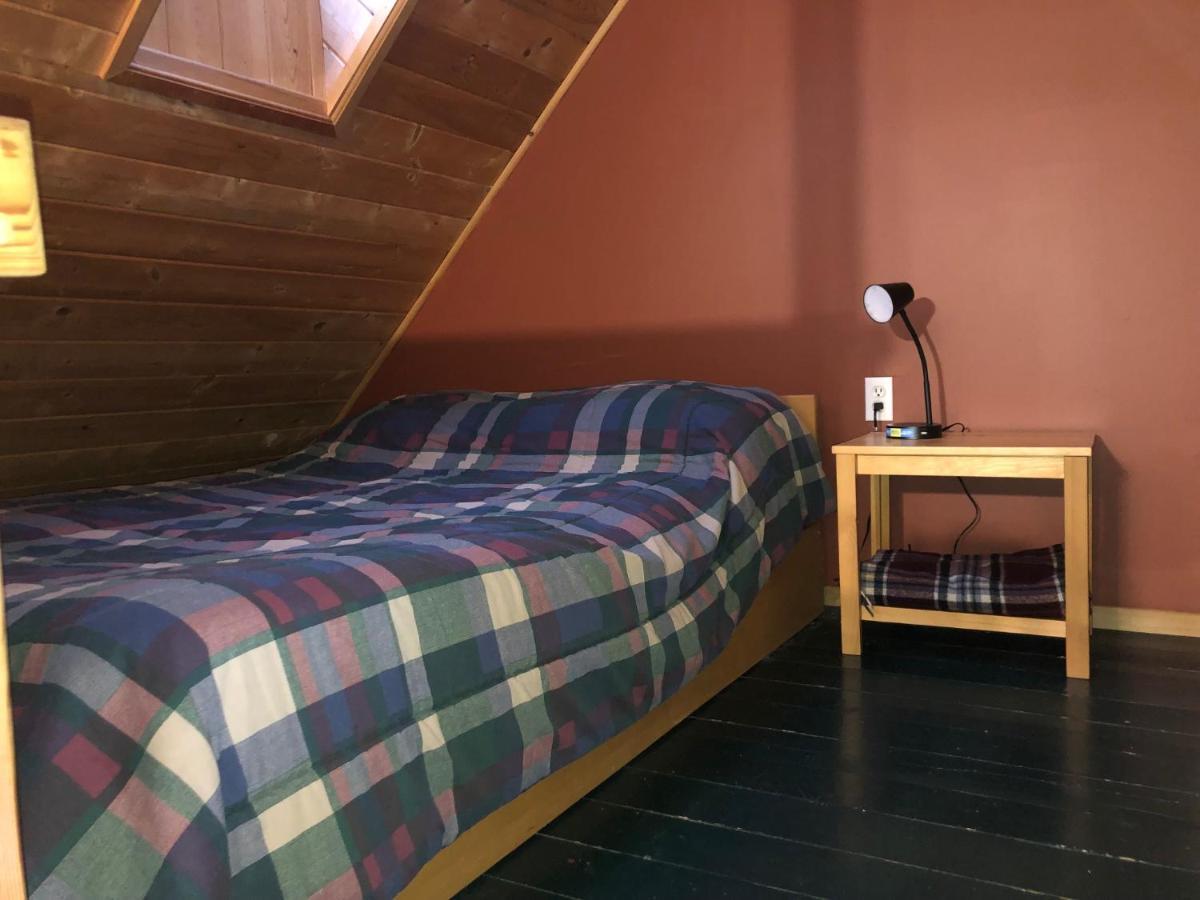Camels Hump Guest Ranch Lumby Exteriör bild